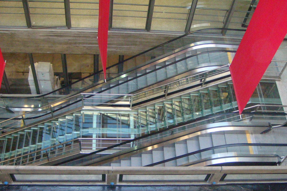 Escalera Shopping Tucumán