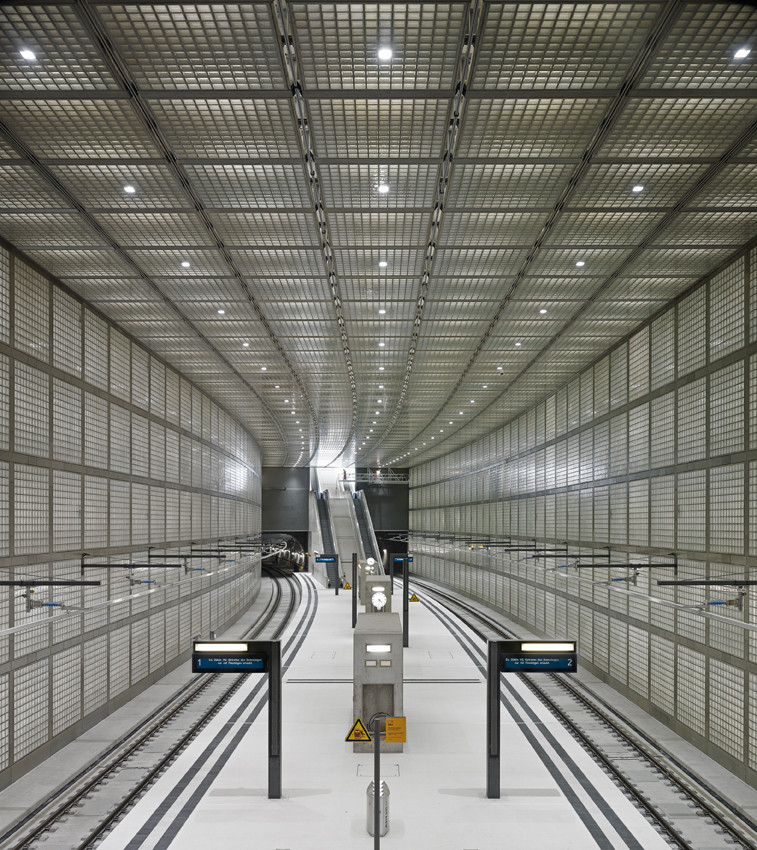 Estación Wilhelm-leuschner-Platz | Max Dudler